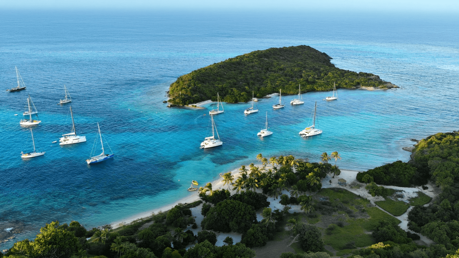 Best Places to Sail in the Caribbean: Insiders Sailing Routes | Ritzy Yachts