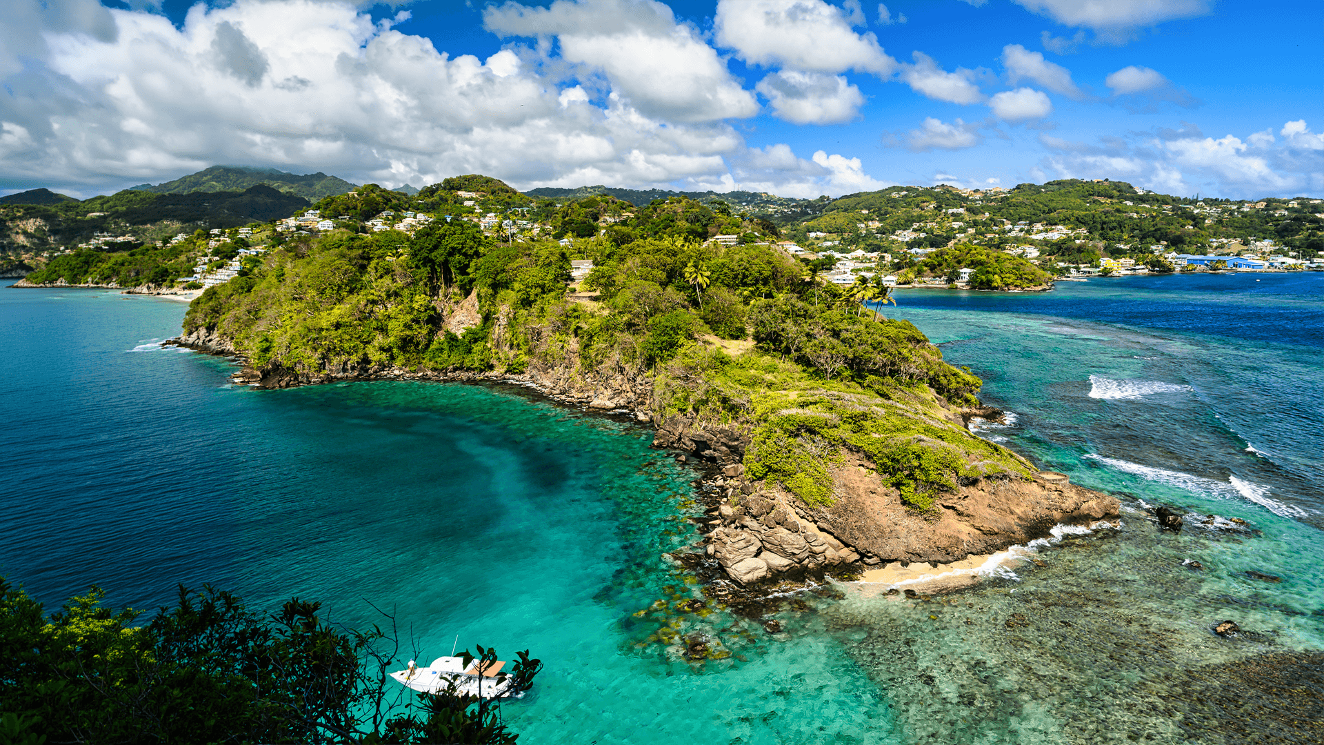 st_lucia_charter_passes_through_the_grenadines