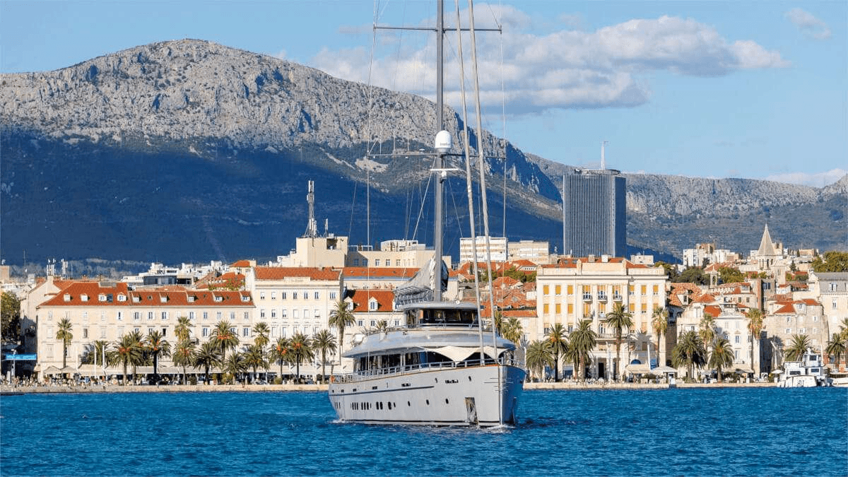 why_charter_a_yacht_in_croatia